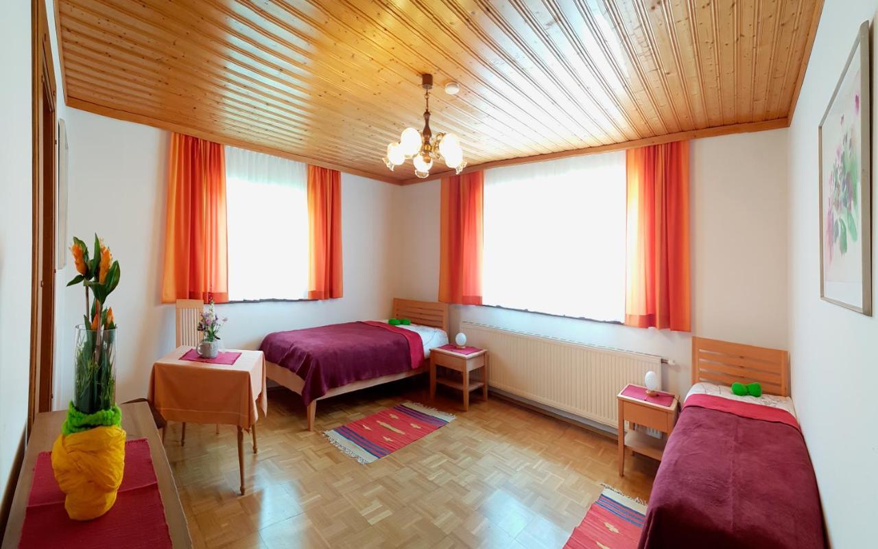 Bungalow & Apartments "Am Deber" Velden - Augsdorf Velden am Wörthersee Eksteriør bilde