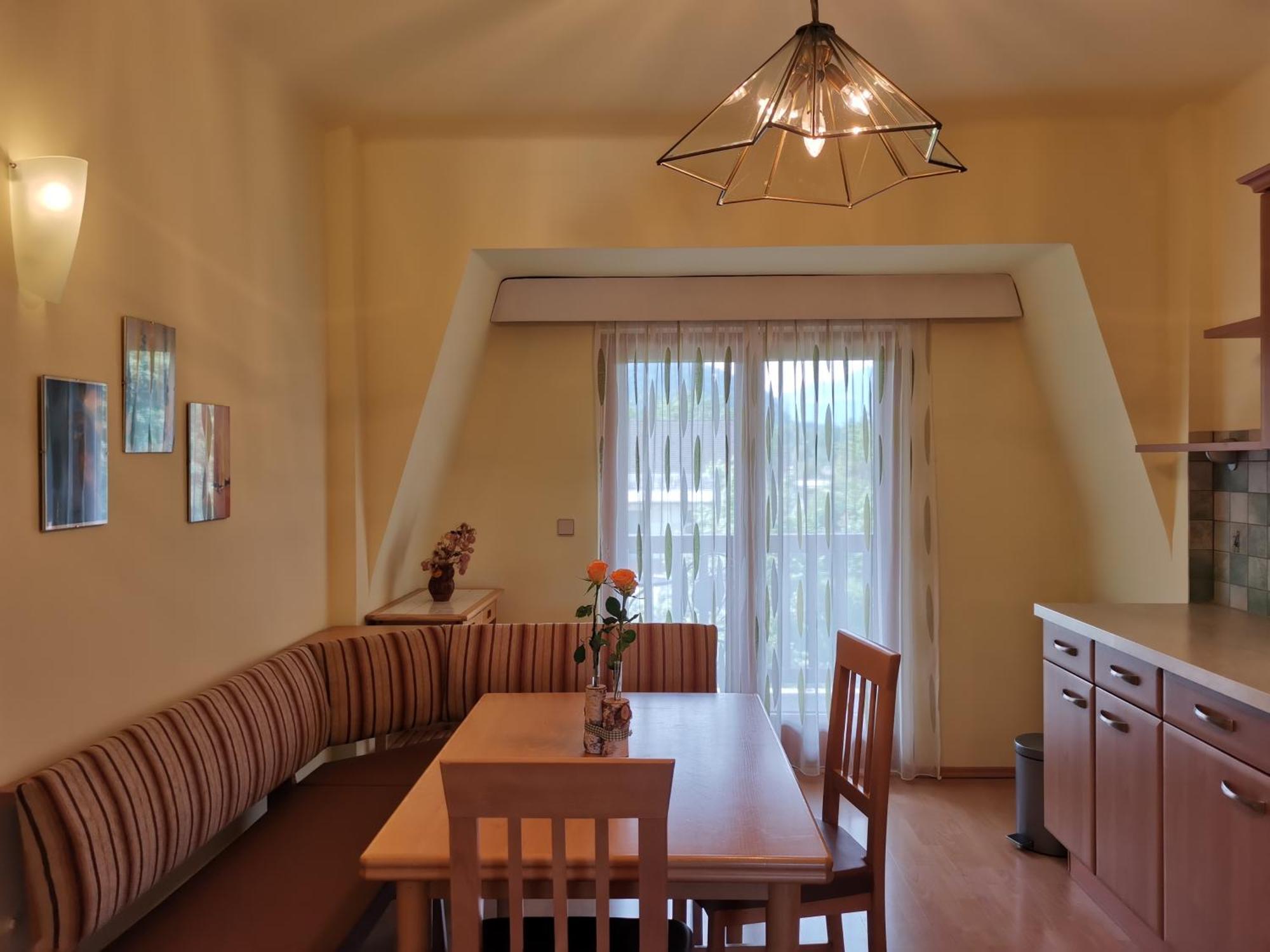 Bungalow & Apartments "Am Deber" Velden - Augsdorf Velden am Wörthersee Eksteriør bilde